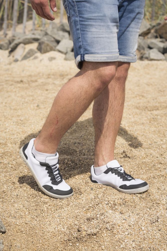 Dupleq musta valkoinen vegaani