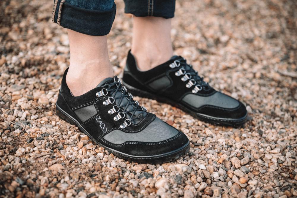 Hiqe matala musta vedenpitävä