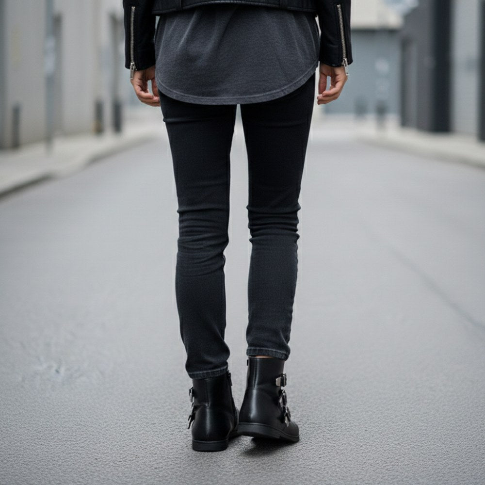 Qlance musta hopea tasango